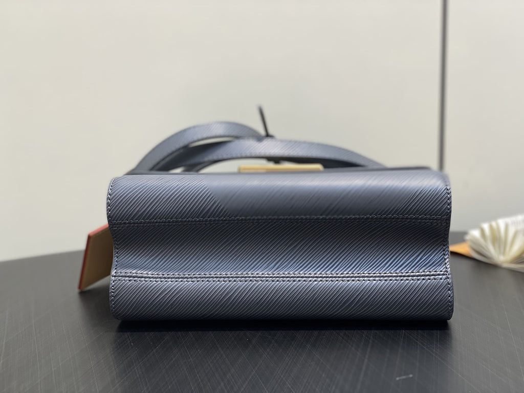 LOUIS VUITTON M14059 Twist MM