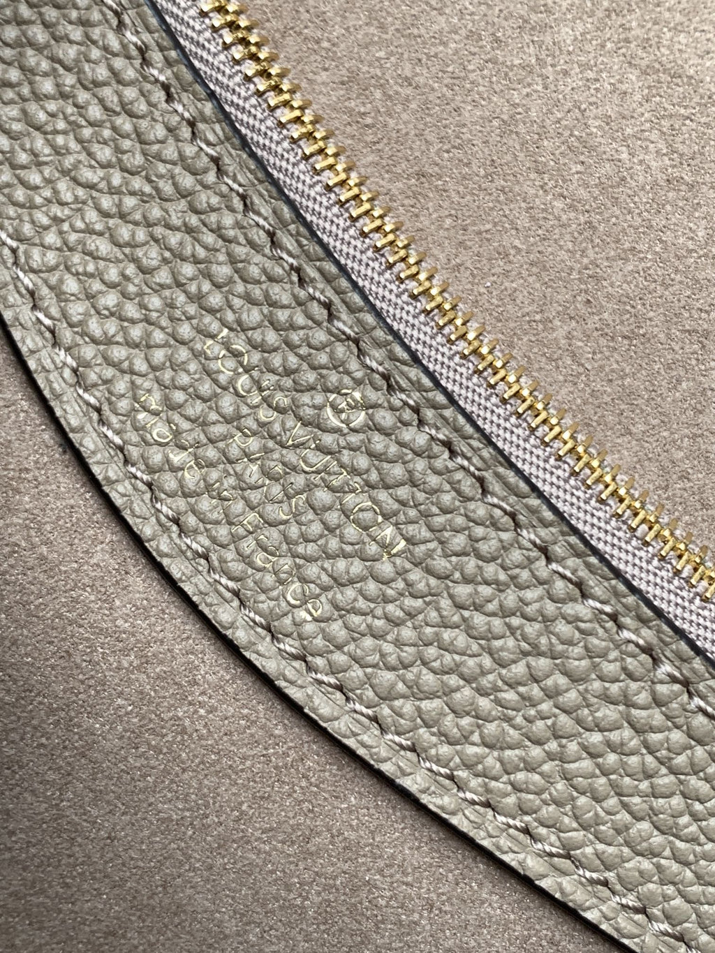 Louis Vuitton M46583 Diane