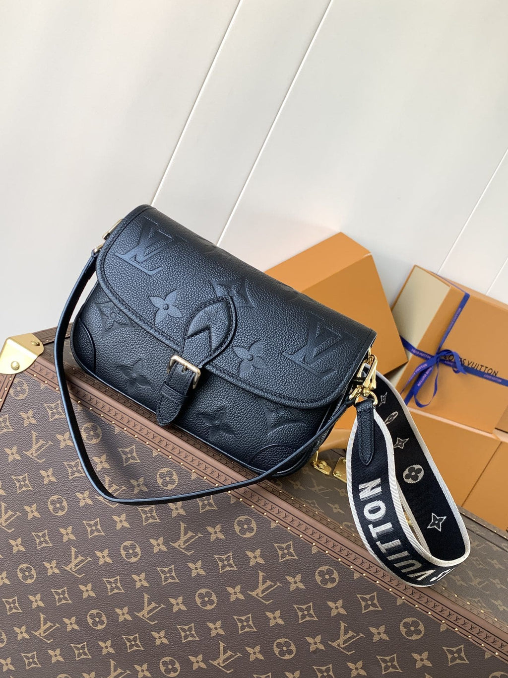 Louis Vuitton M46386 Diane