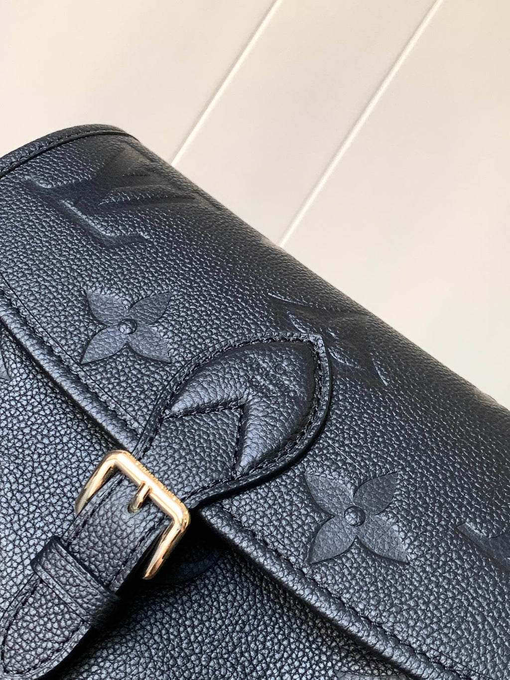 Louis Vuitton M46386 Diane