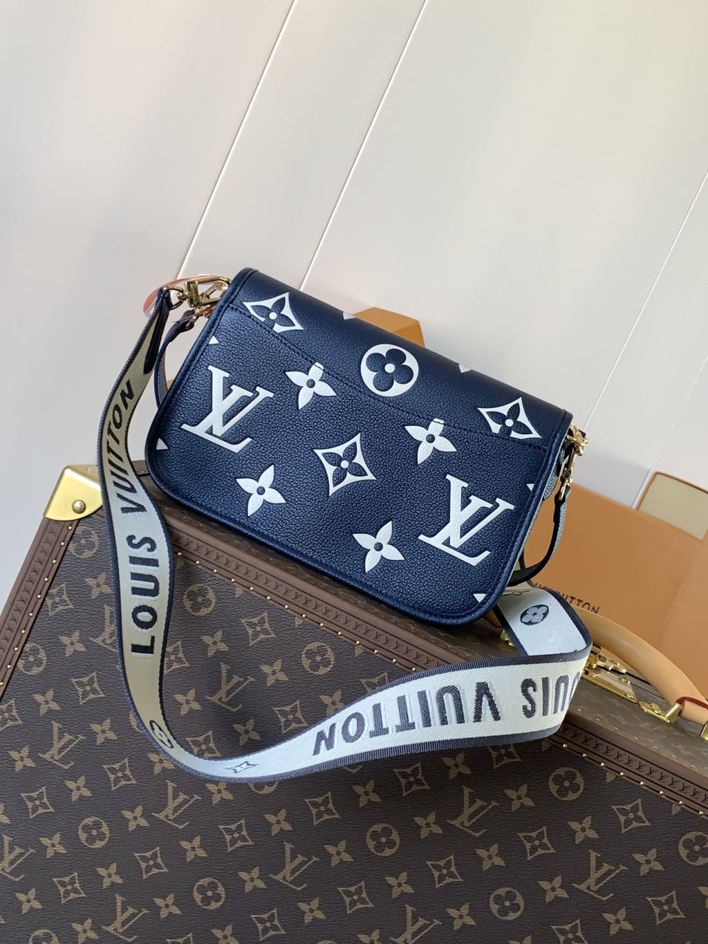 Louis Vuitton M47161 Diane