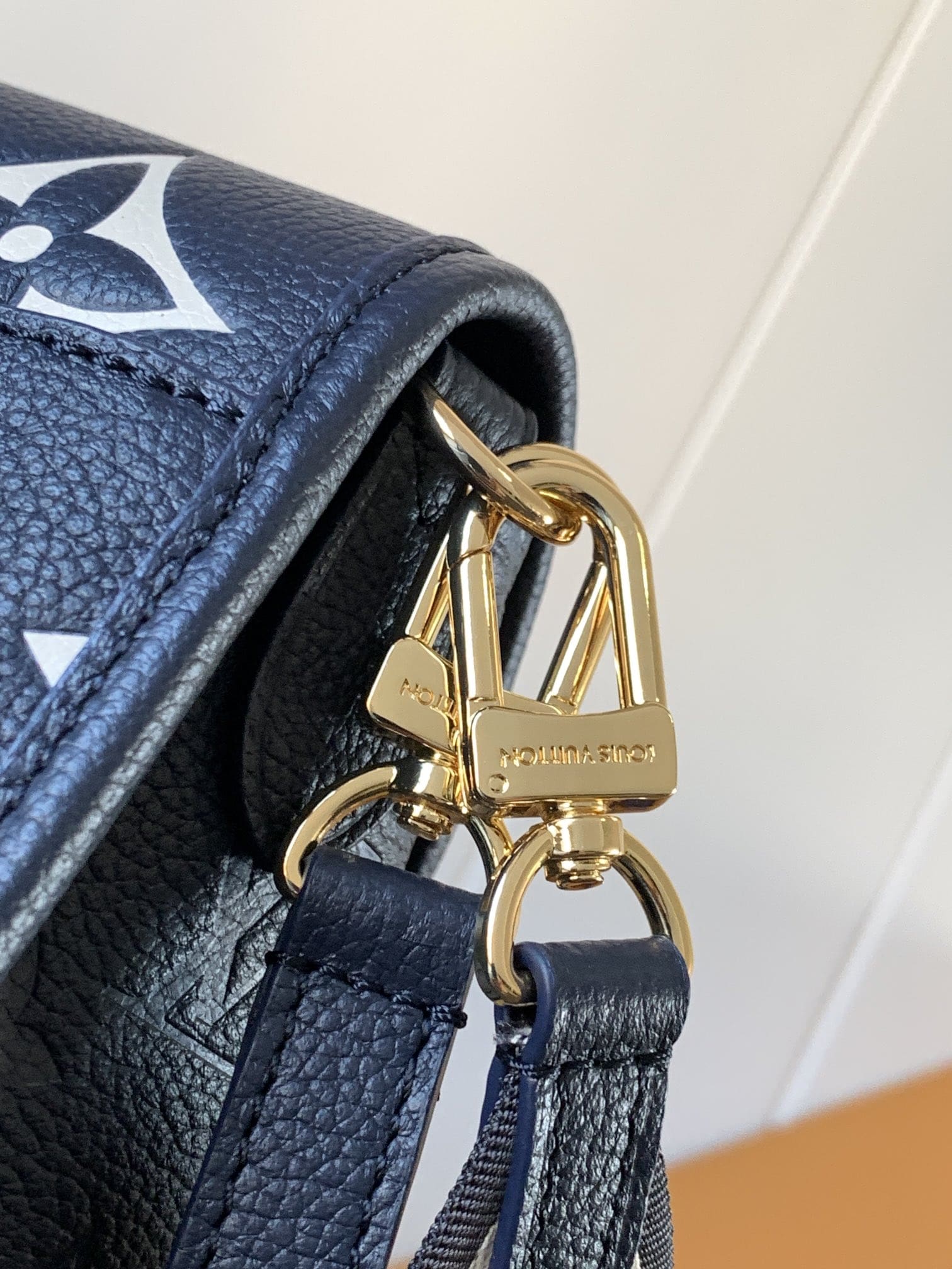 Louis Vuitton M47161 Diane