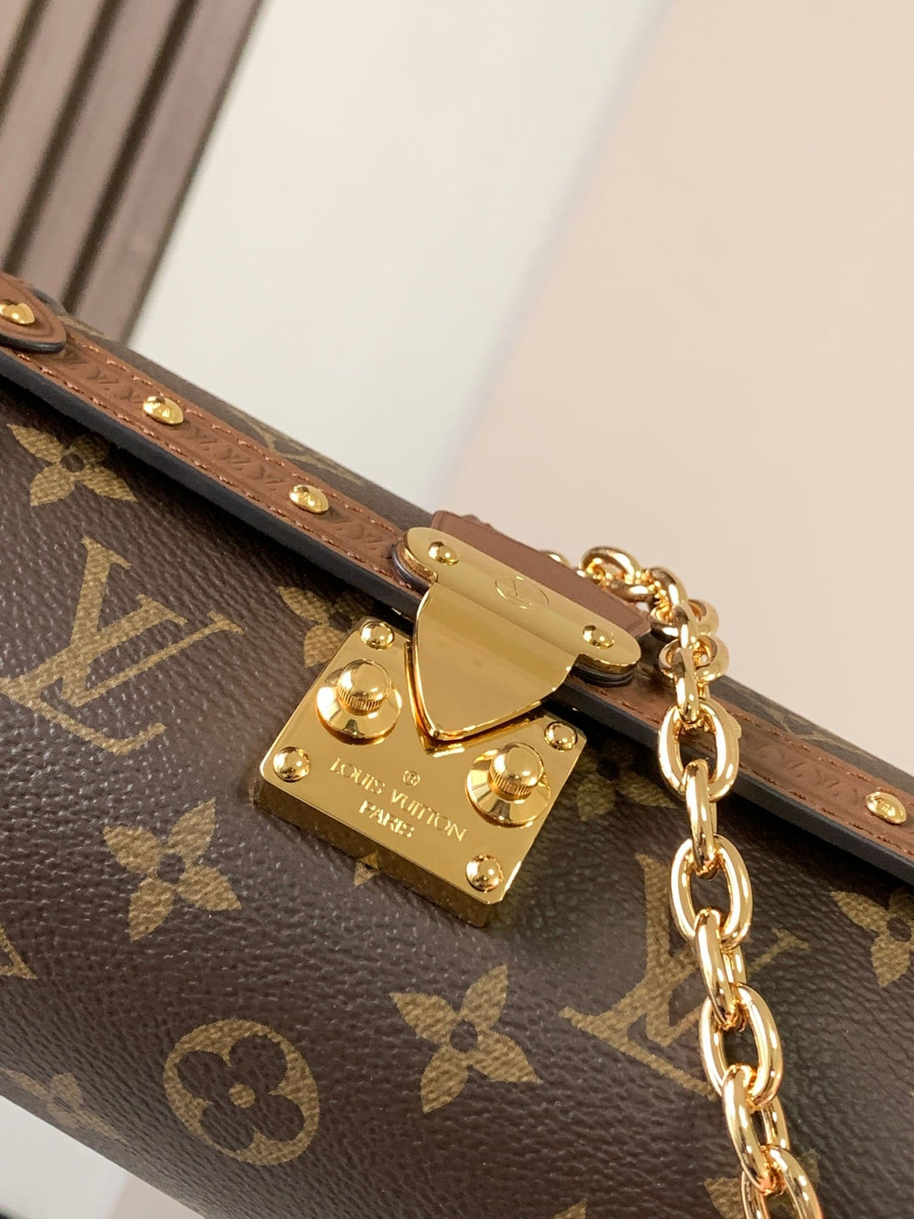 Louis Vuitton M57835 Papillon Trunk