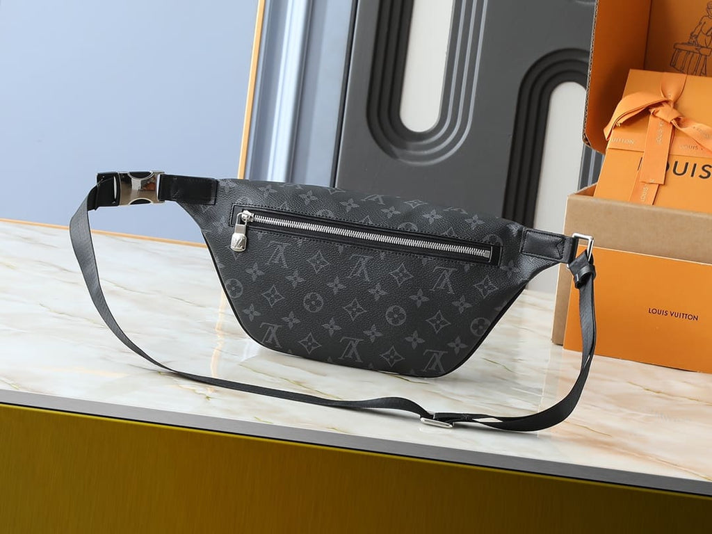 LOUIS VUITTON M25924 Discovery Bumbag