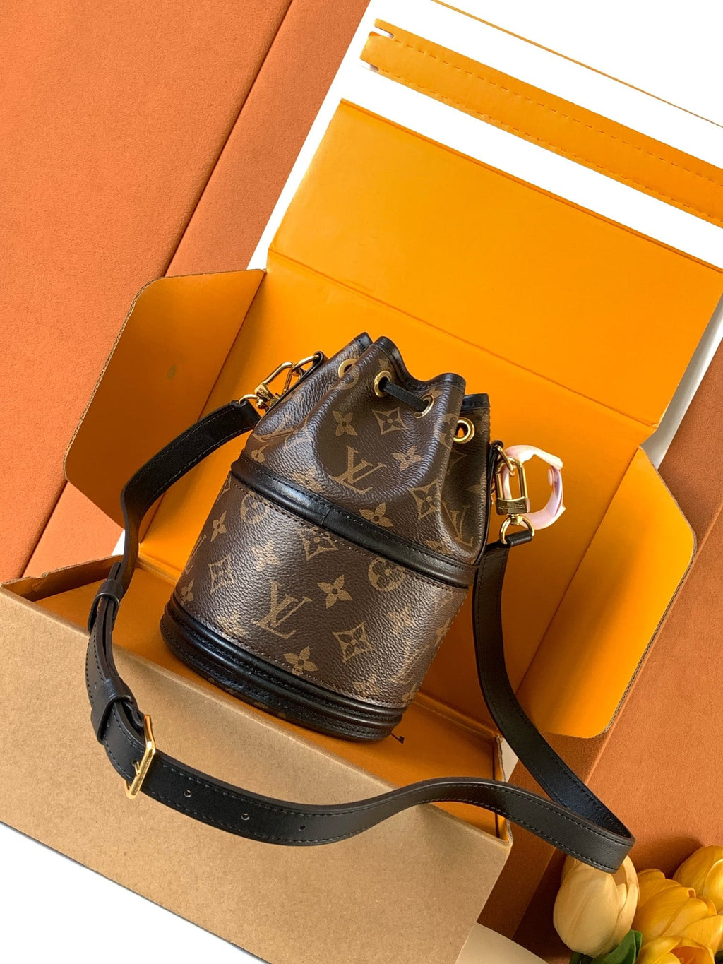 Louis Vuitton M83480 Canoé
