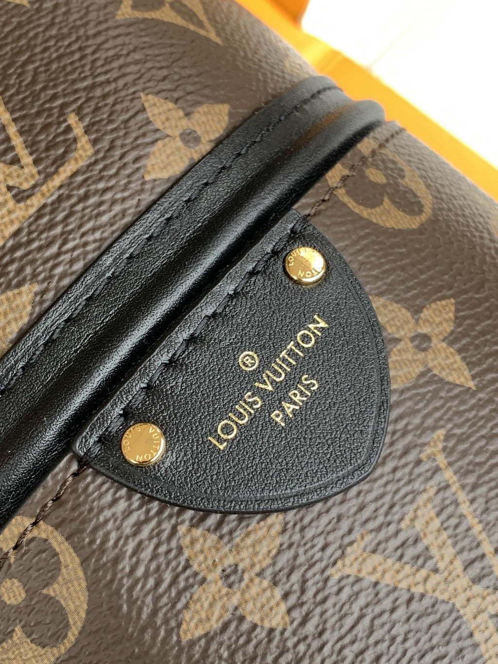 Louis Vuitton M83480 Canoé
