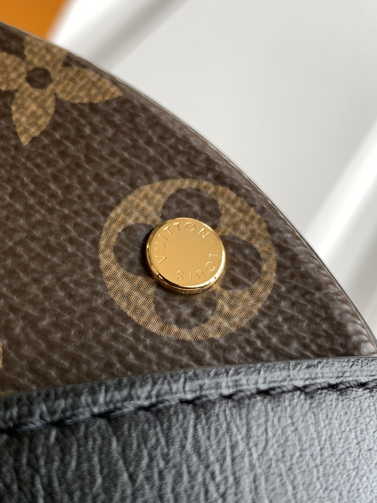 Louis Vuitton M83480 Canoé