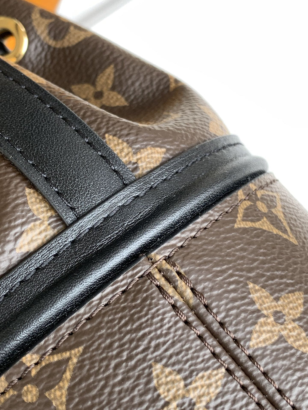 Louis Vuitton M83480 Canoé
