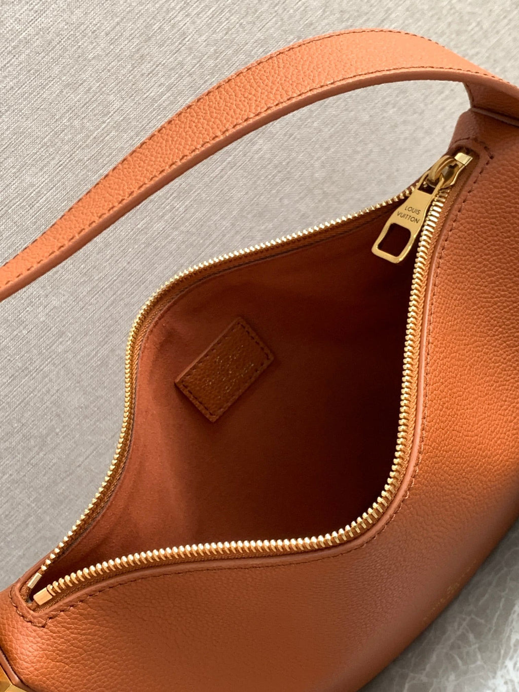 Louis Vuitton M83546 Low Key Bumbag