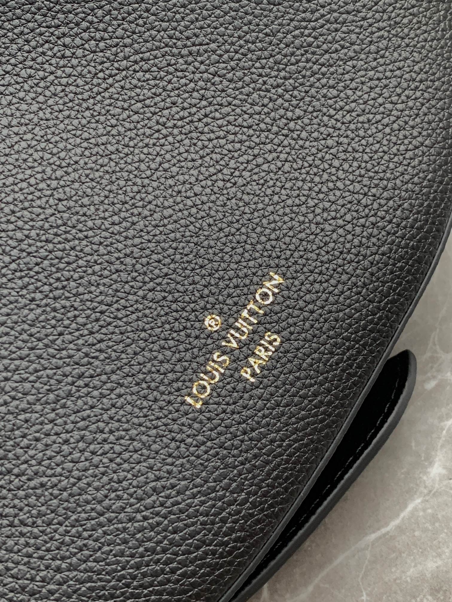 Louis Vuitton M11429 Low Key Bumbag