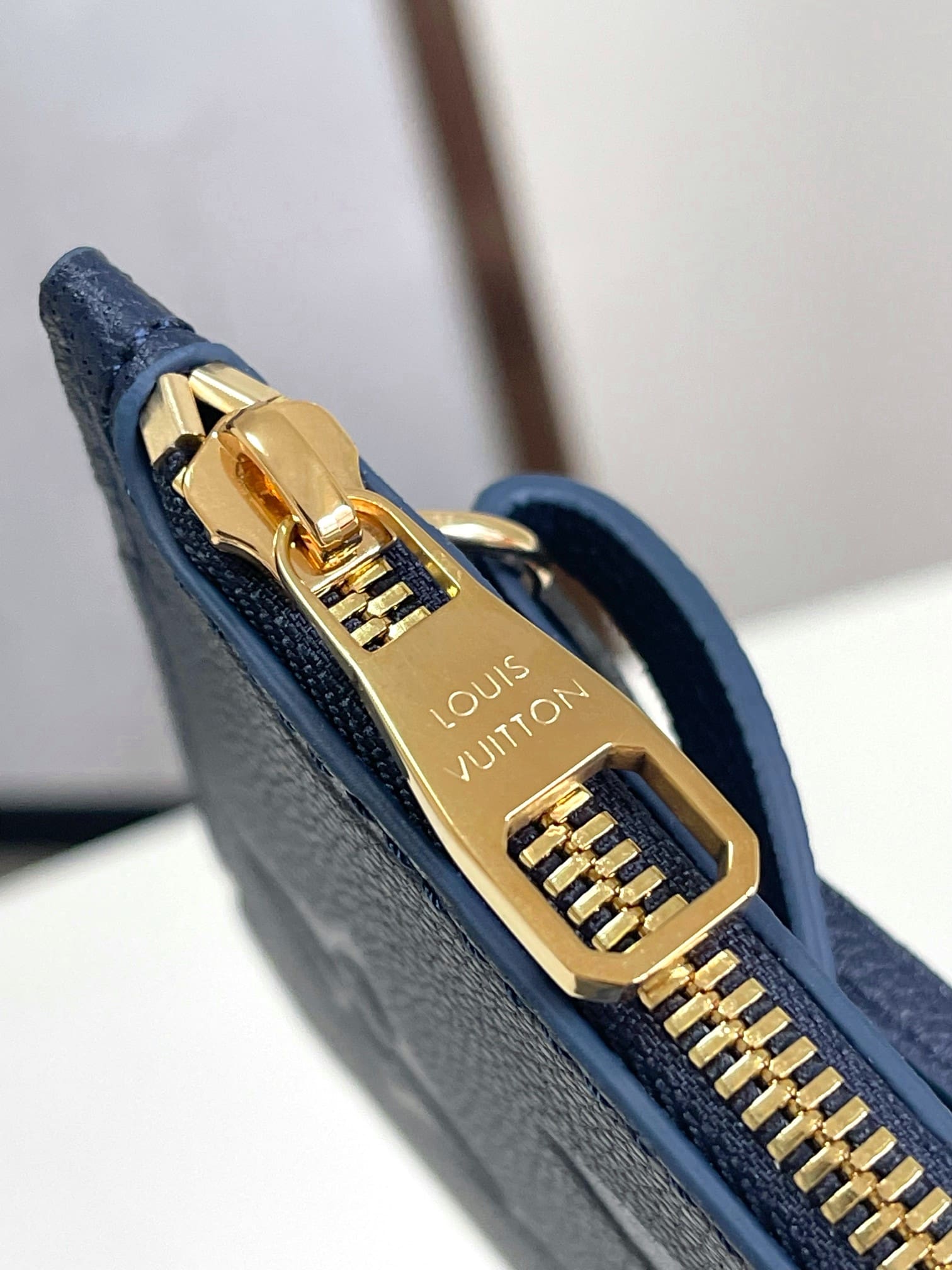 LOUIS VUITTON M47143 Neverfull MM