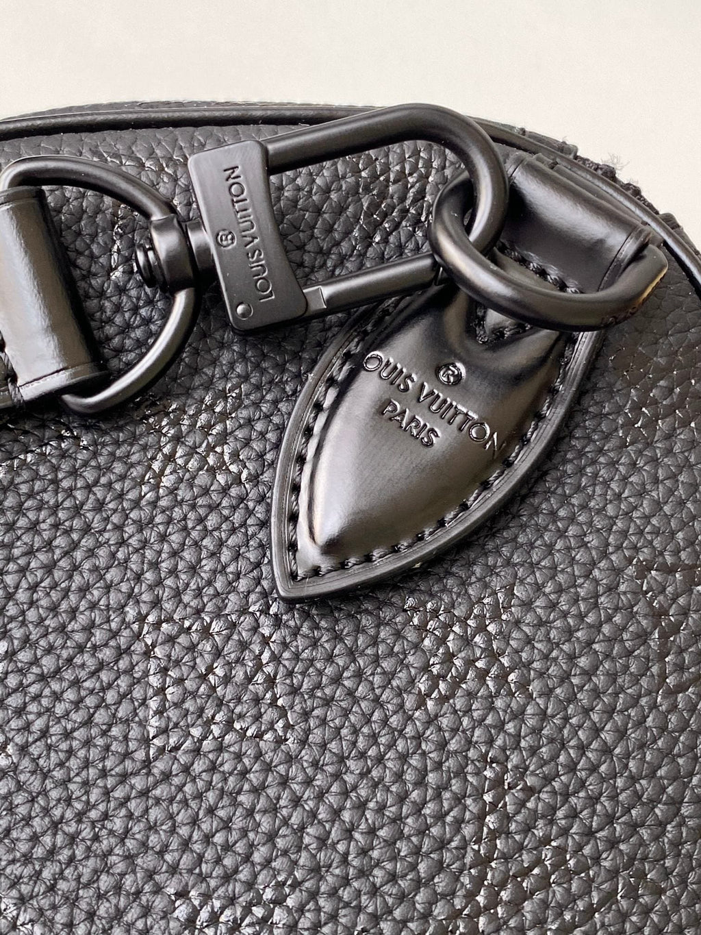LOUIS VUITTON M13904 Speedy P9 Bandoulière 30