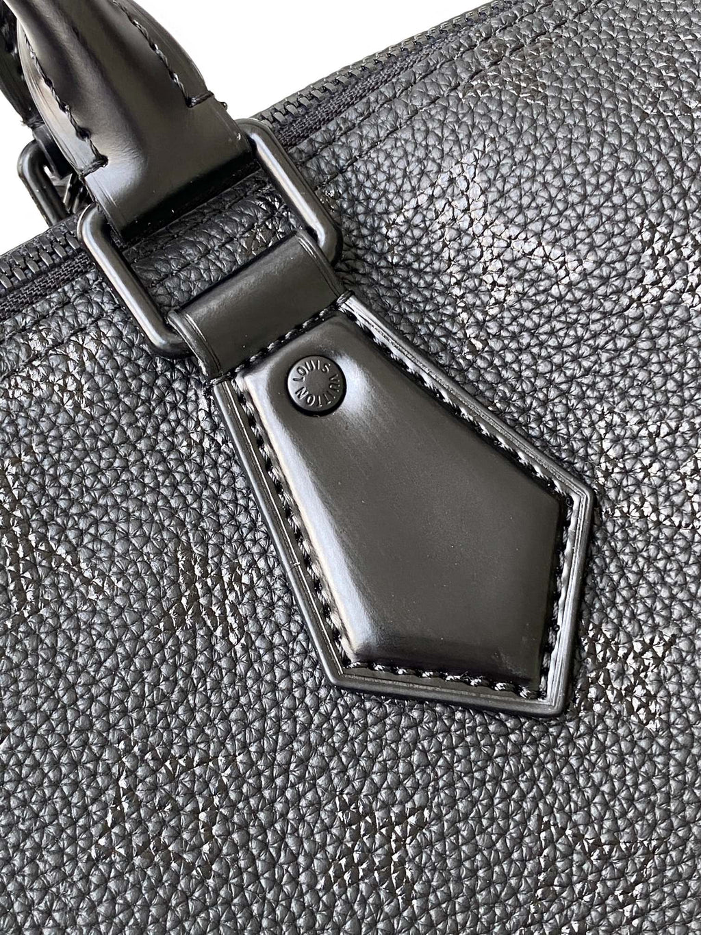 LOUIS VUITTON M13904 Speedy P9 Bandoulière 30