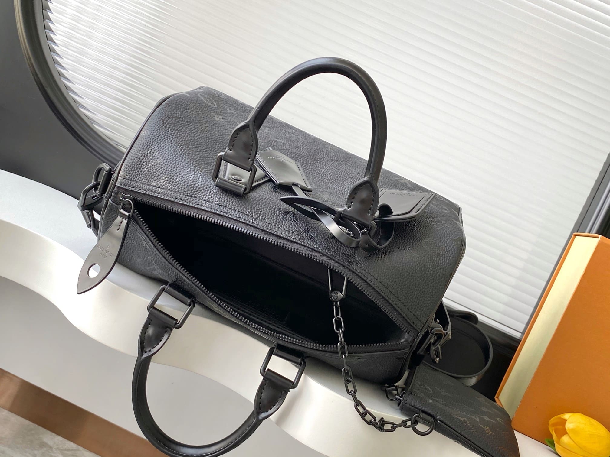 LOUIS VUITTON M13904 Speedy P9 Bandoulière 30