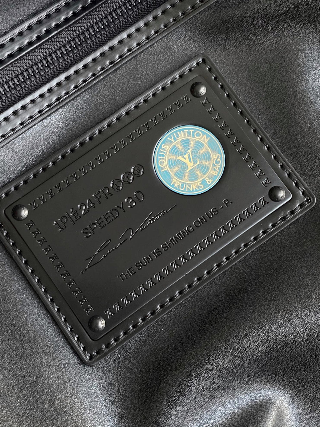 LOUIS VUITTON M13904 Speedy P9 Bandoulière 30