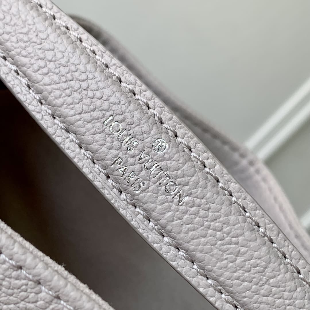 LOUIS VUITTON M14224 Nano Noé