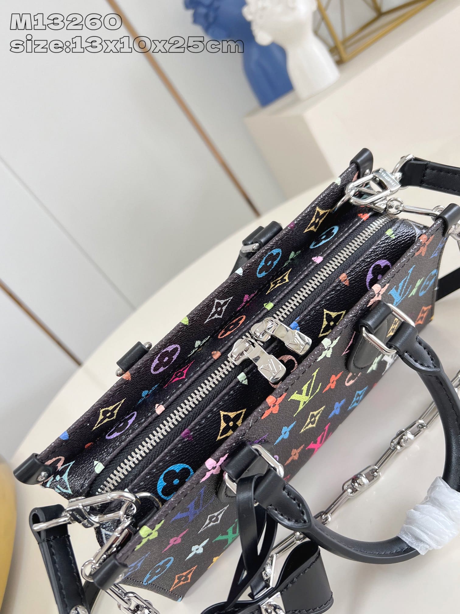 Louis Vuitton M13260 LV x TM OnTheGo East West Chain