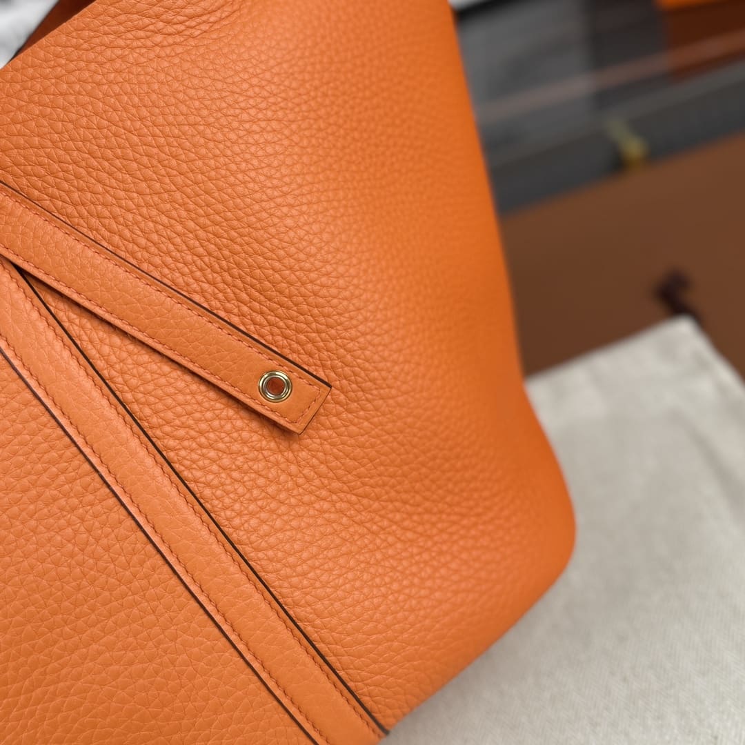 Hermès Orange Clemence Picotin Lock 18 Gold Hardware