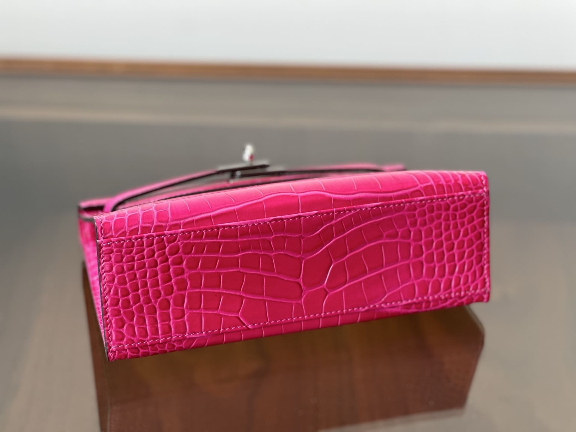 Hermès Rose Extreme Mini Kelly Pochette of Shiny Mississippiensis Alligator Palladium Hardware