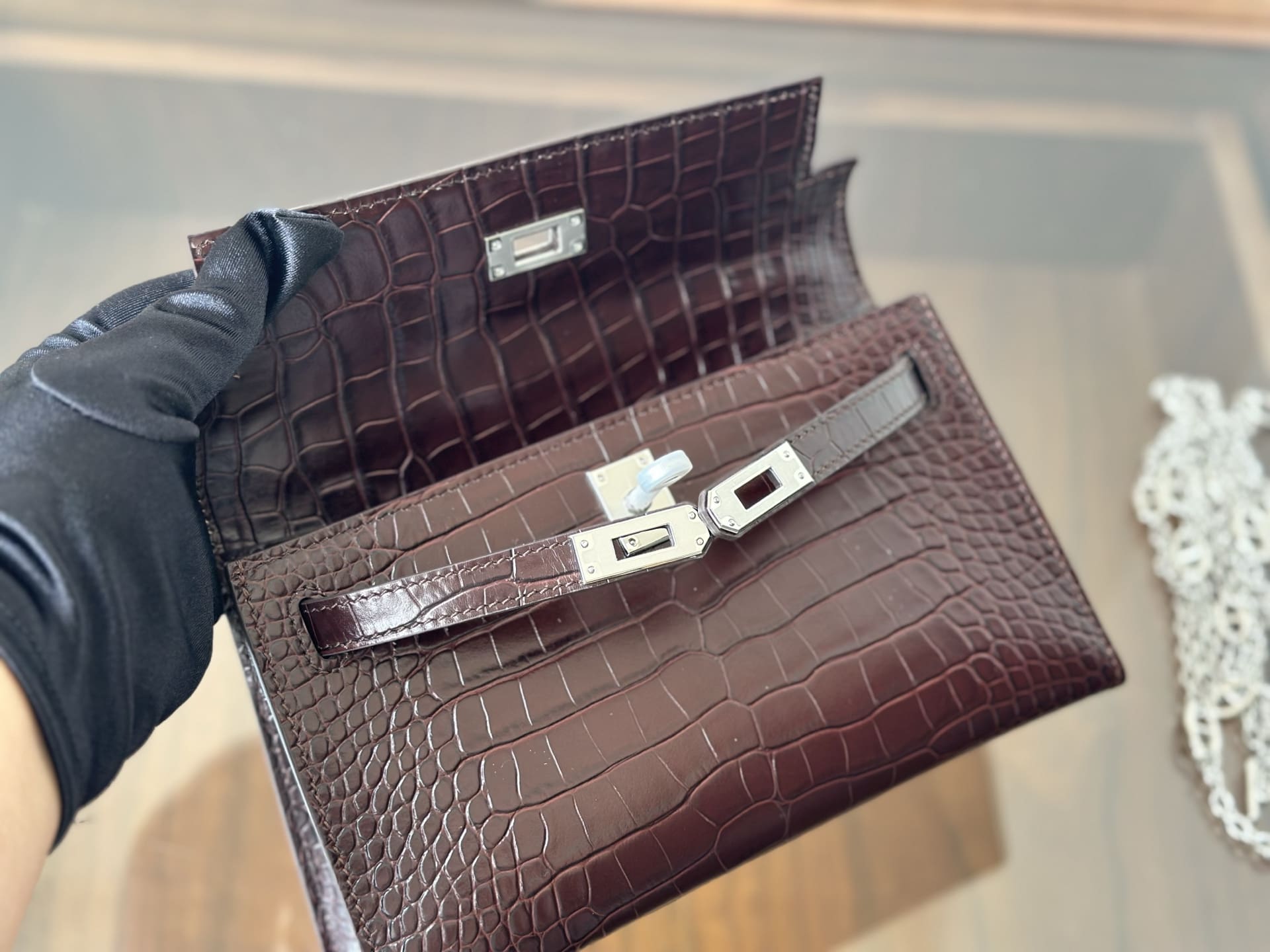 Hermès Améthyste Matte Alligator Kelly Pochette Palladium Hardware