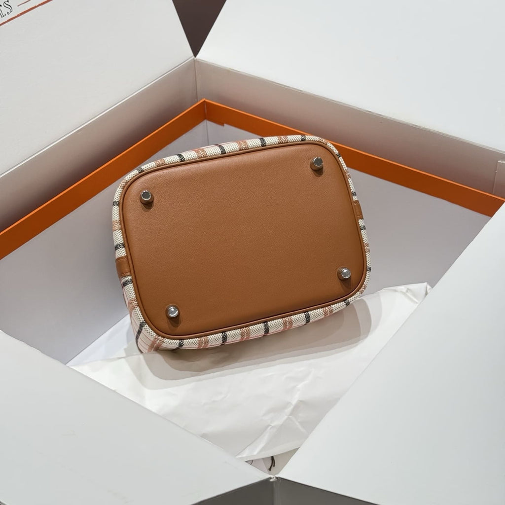 HERMÈS Picotin Lock 18 bag