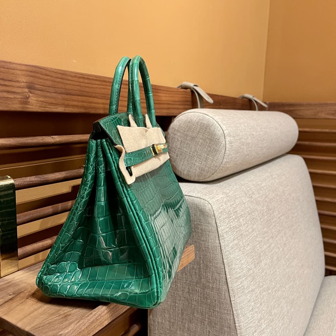 Hermès 25cm Birkin Emerald Shiny Niloticus Crocodile Gold Hardware