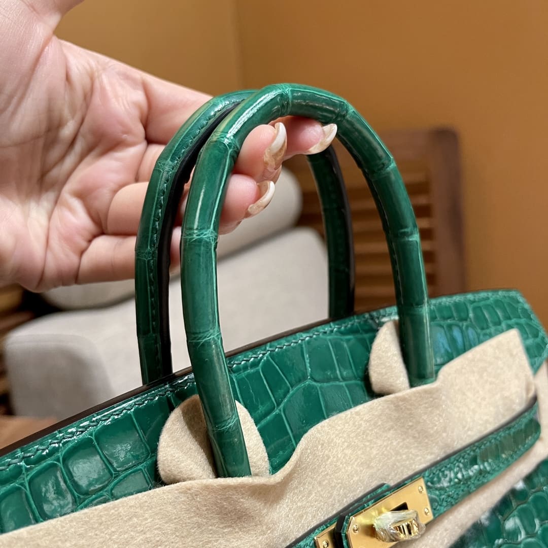 Hermès 25cm Birkin Emerald Shiny Niloticus Crocodile Gold Hardware