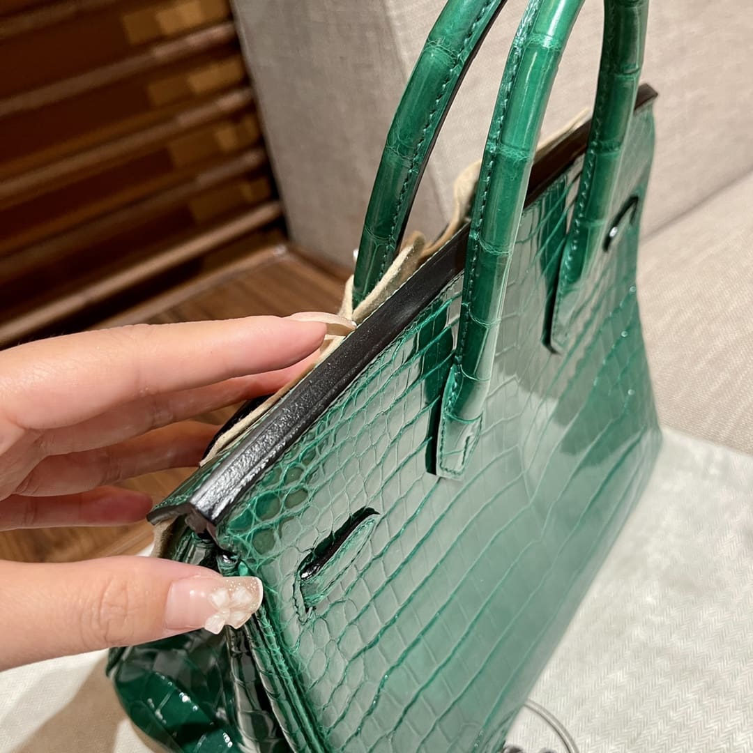 Hermès 25cm Birkin Emerald Shiny Niloticus Crocodile Gold Hardware