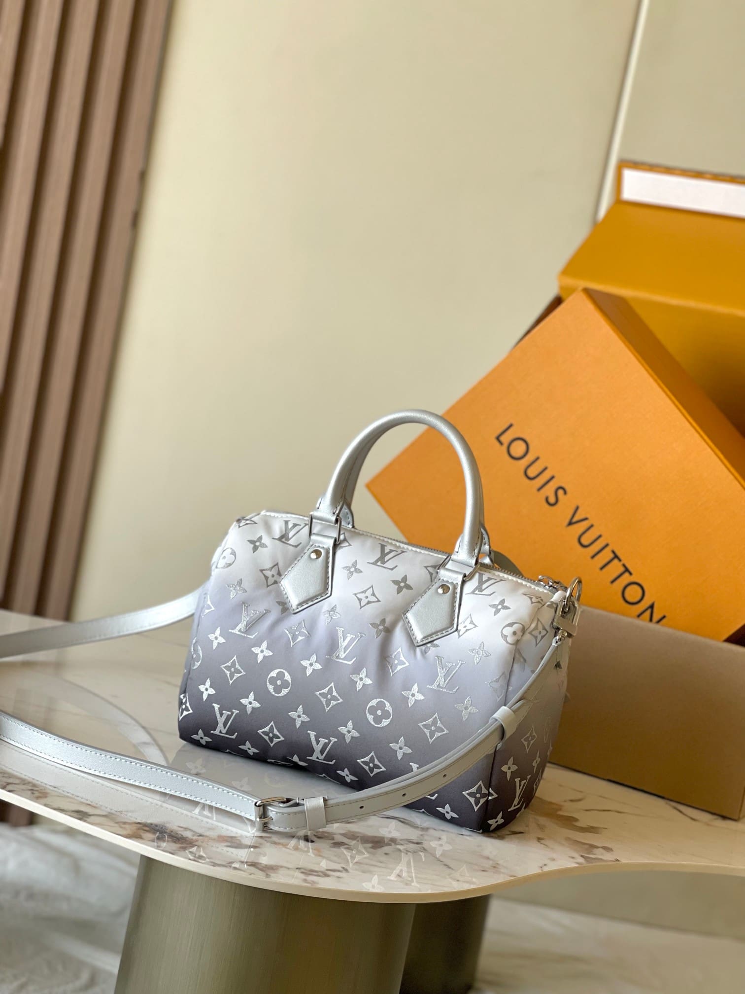 LOUIS VUITTON M11848 Speedy Bandoulière 25