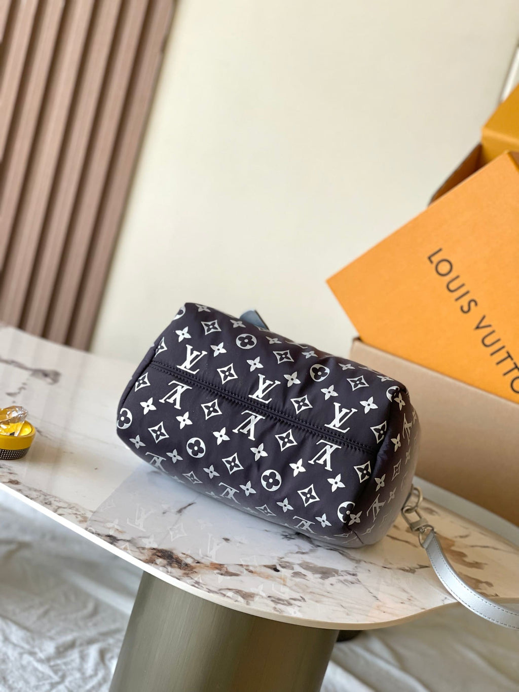 LOUIS VUITTON M11848 Speedy Bandoulière 25