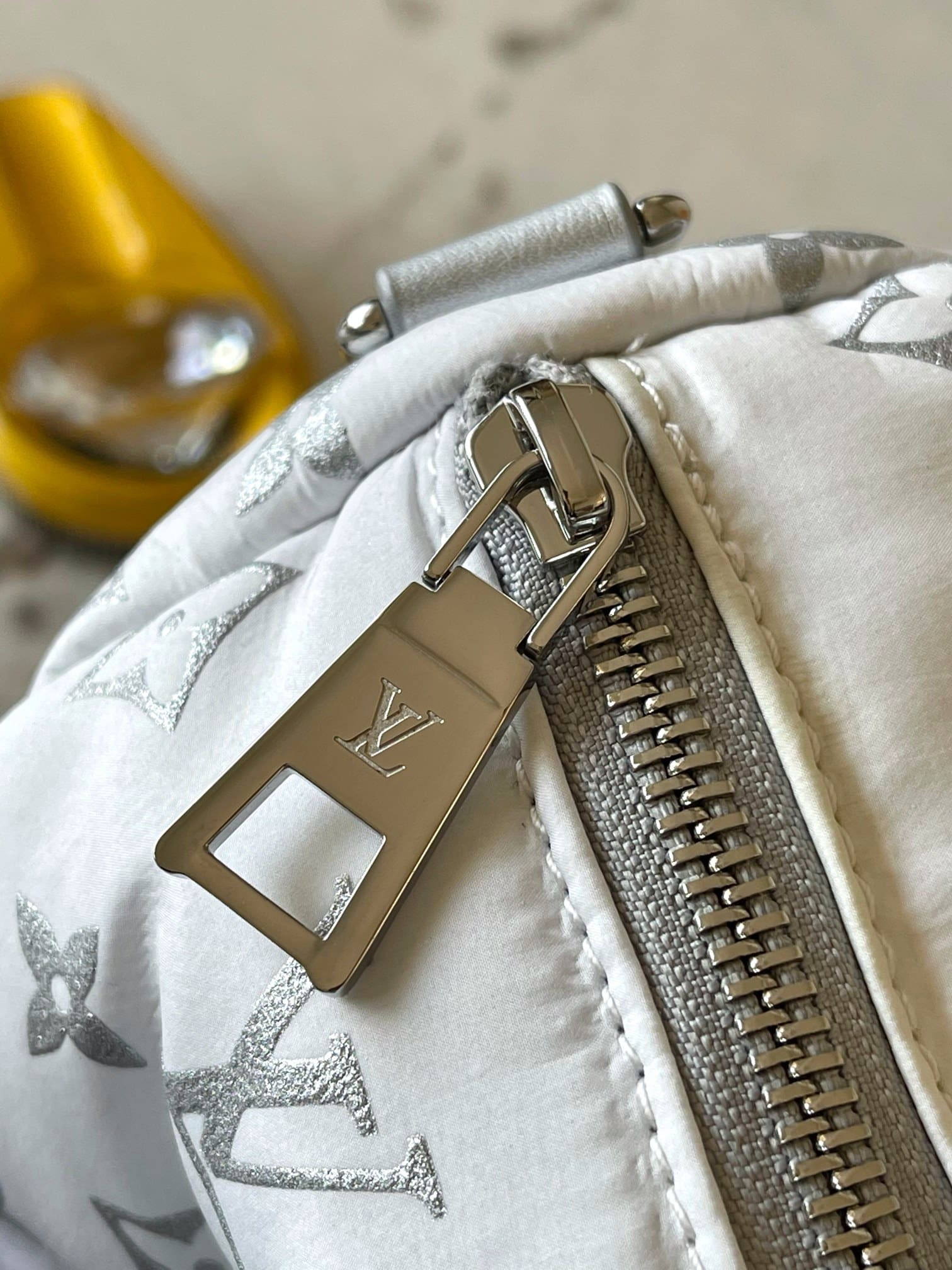LOUIS VUITTON M11848 Speedy Bandoulière 25