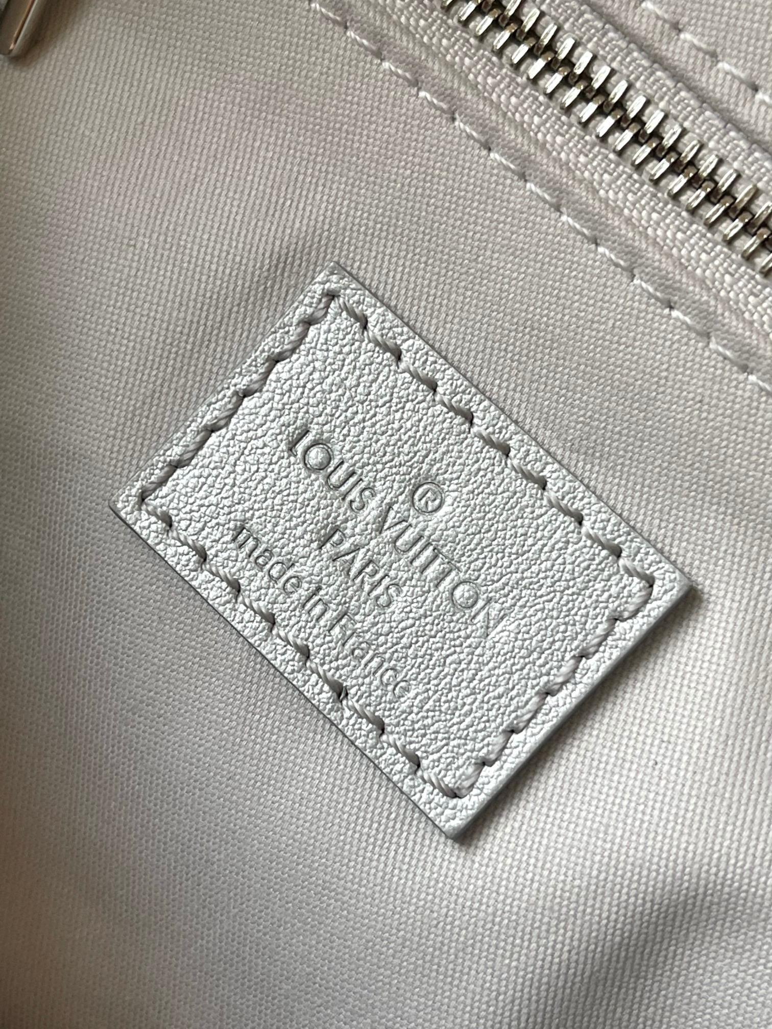 LOUIS VUITTON M11848 Speedy Bandoulière 25