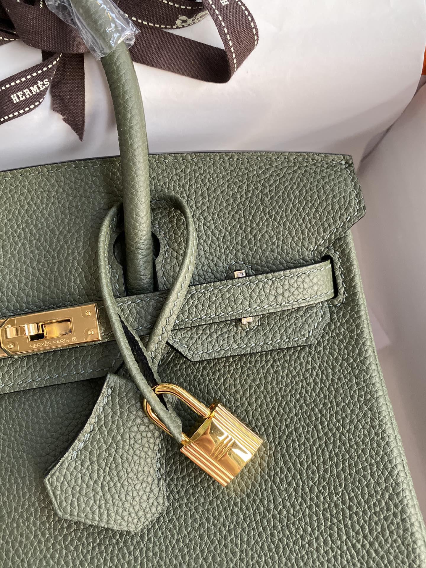 HERMÈS VERT MAQUIS TOGO LEATHER BIRKIN 25 WITH GOLD HARDWARE