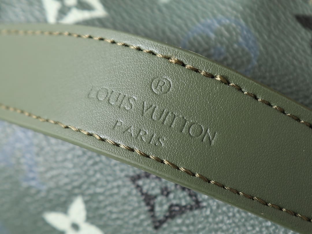 LOUIS VUITTON M26933 Rush Bumbag