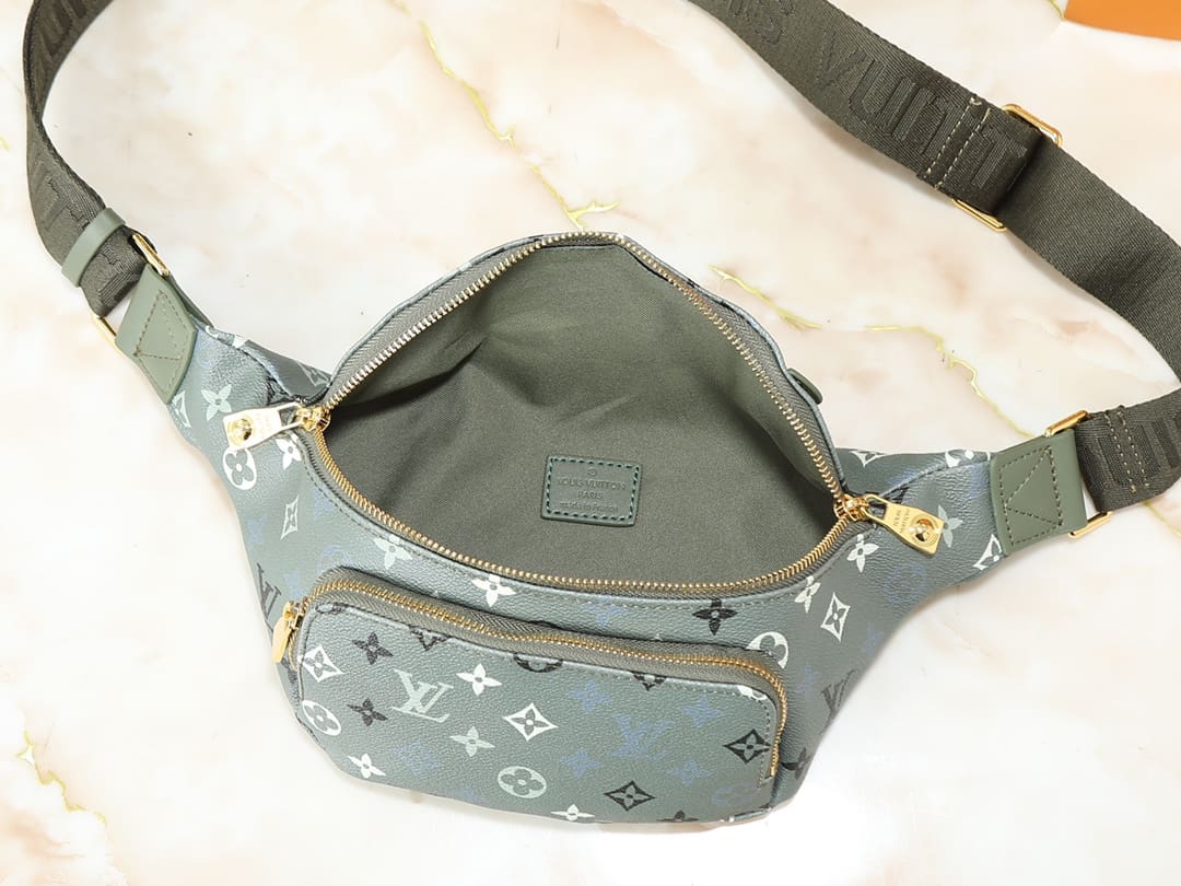 LOUIS VUITTON M26933 Rush Bumbag
