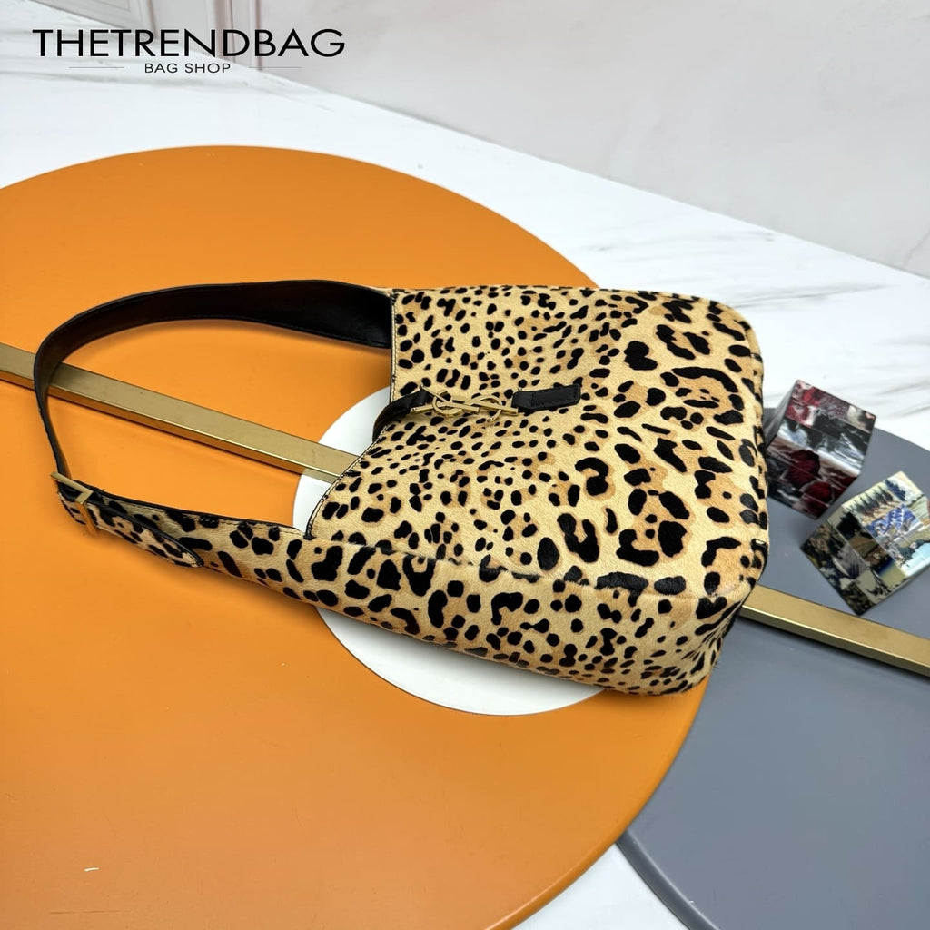 SAINT LAURENT Le 5 À 7 small  shoulder bag