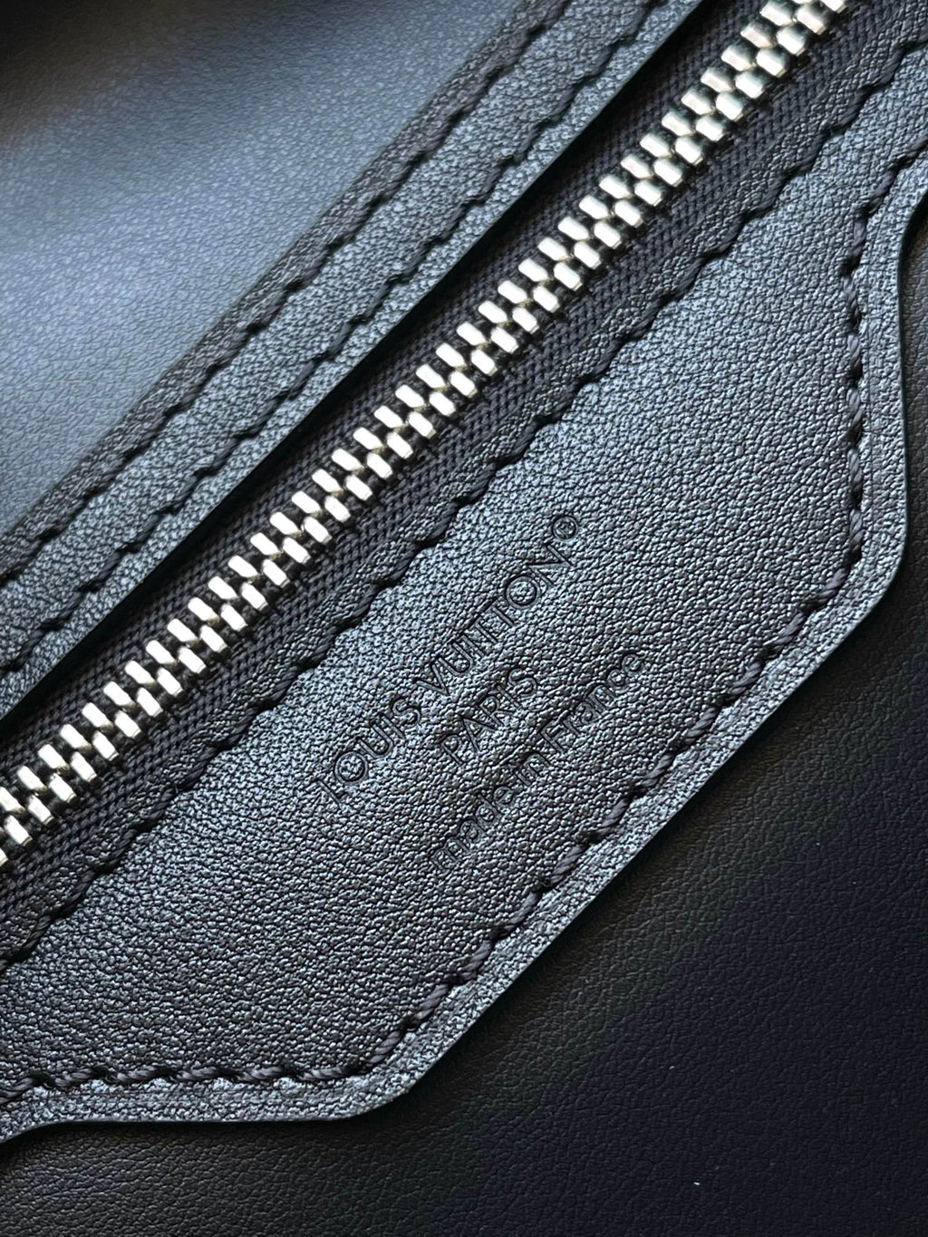 Louis Vuitton M12243 Speedy Soft 30 Dark