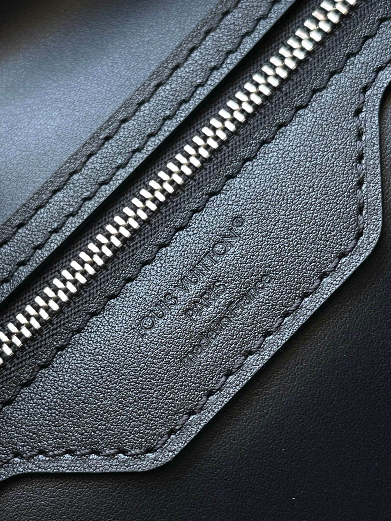 Louis Vuitton M12243 Speedy Soft 30 Dark