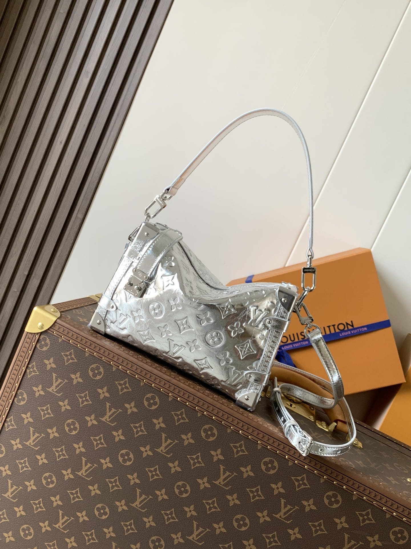 LOUIS VUITTON M26223 LV Ski Side Trunk MM