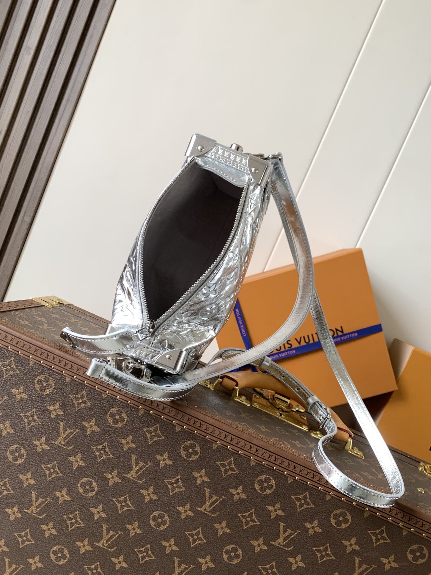 LOUIS VUITTON M26223 LV Ski Side Trunk MM