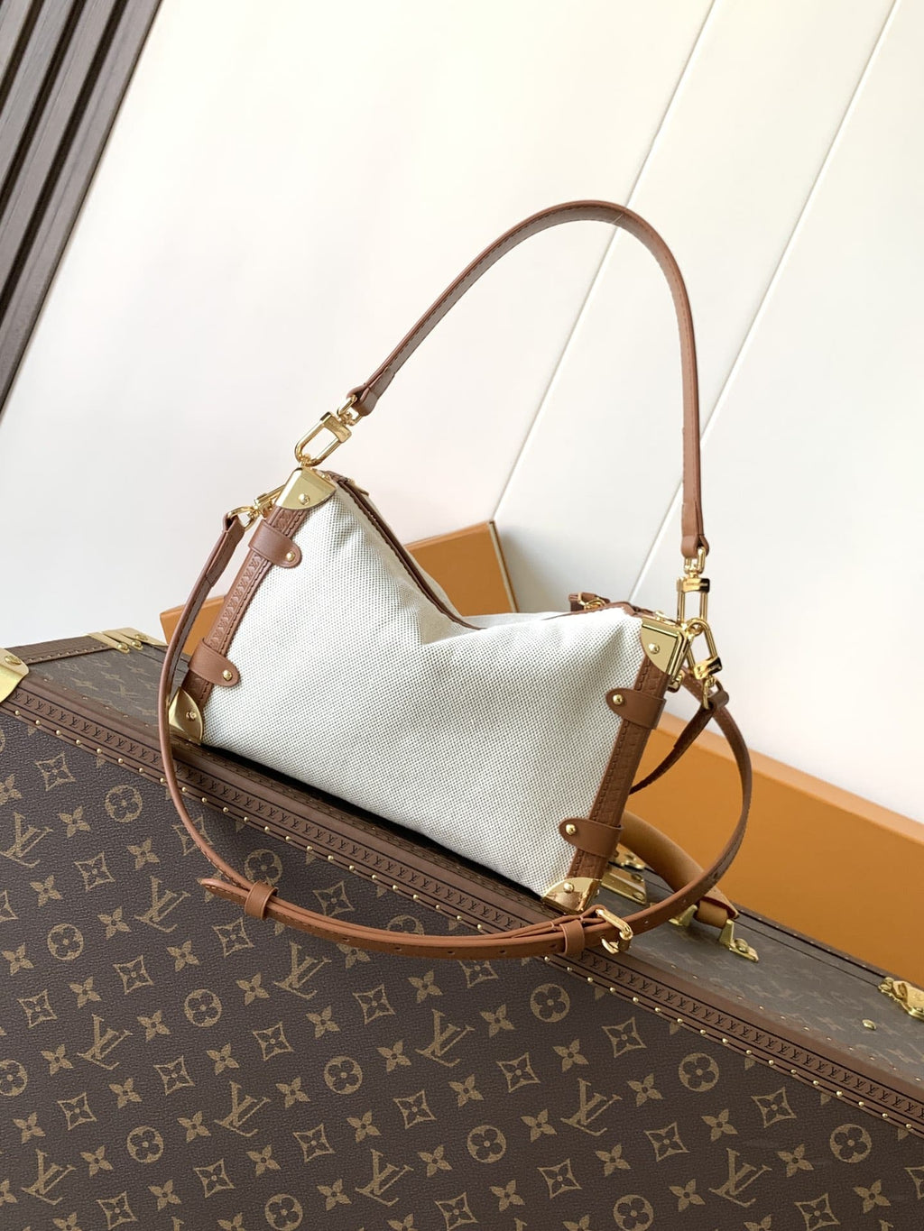 LOUIS VUITTON M14411 Side Trunk MM