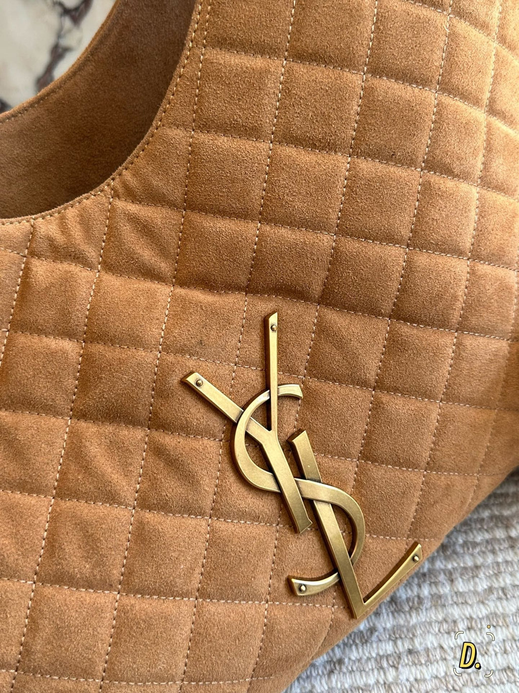 SAINT LAURENT ICARE Medium in quilted suede