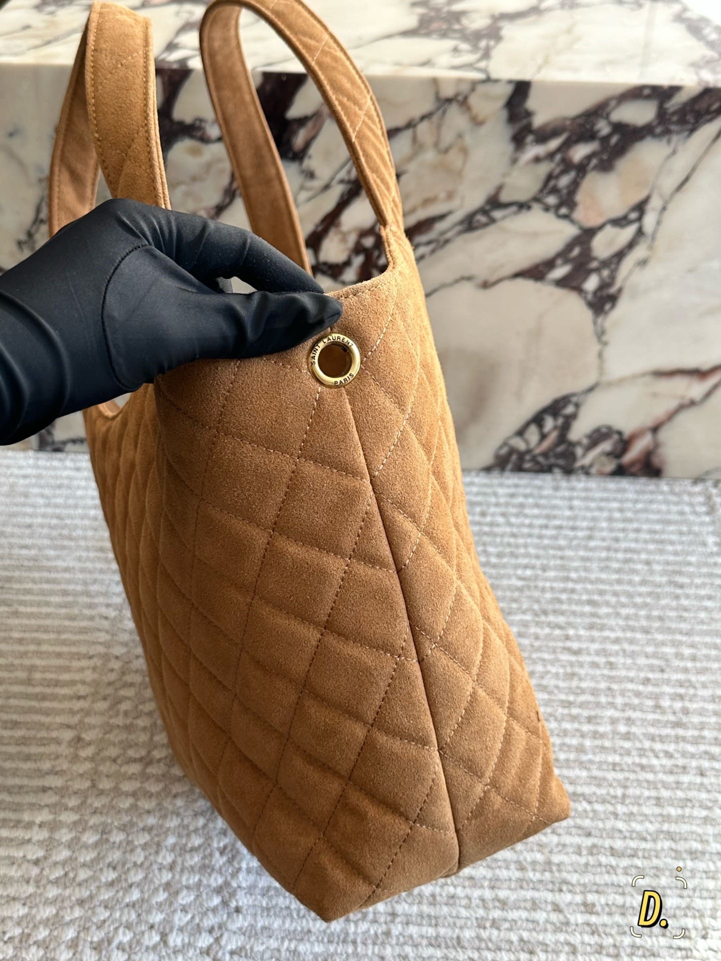 SAINT LAURENT ICARE Medium in quilted suede