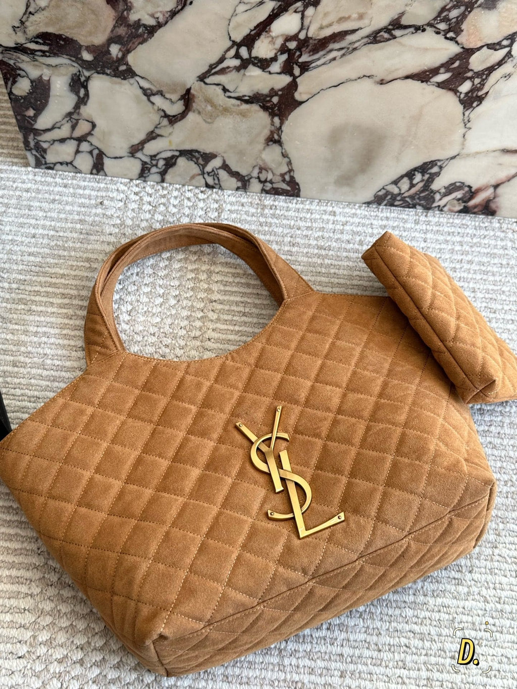 SAINT LAURENT ICARE Medium in quilted suede