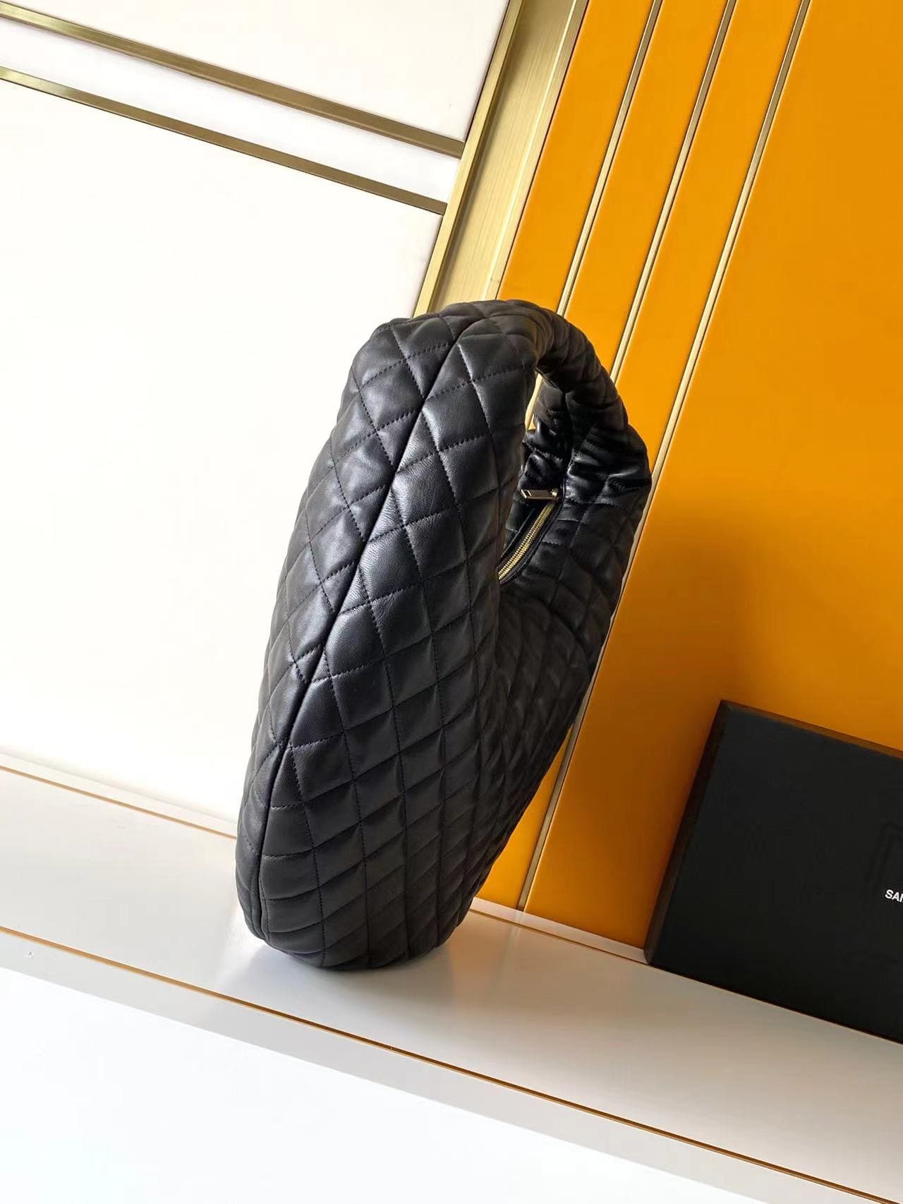 SAINT LAURENTICARE hobo in quilted nappa