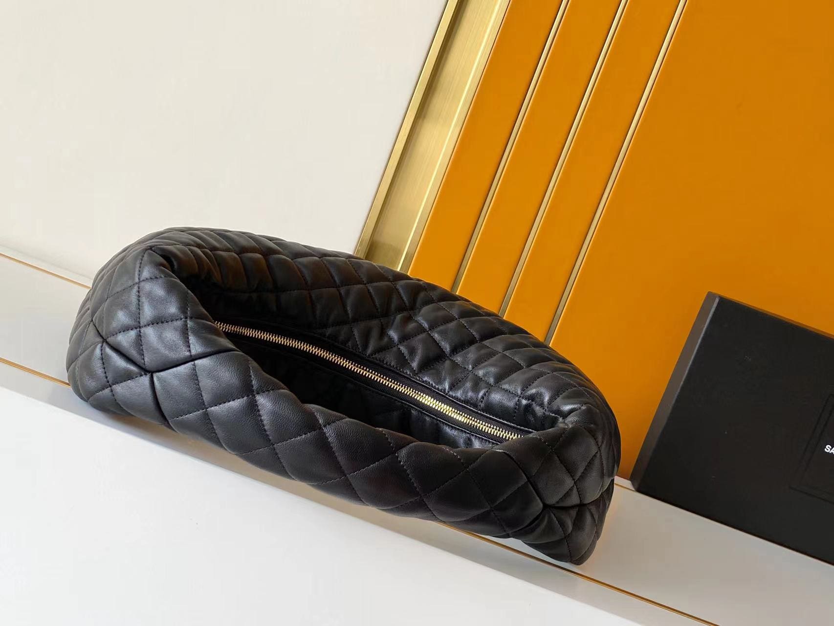SAINT LAURENTICARE hobo in quilted nappa