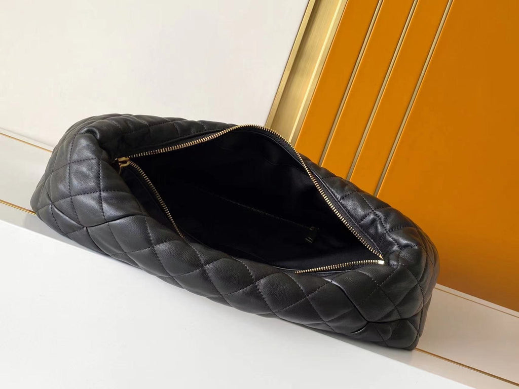SAINT LAURENTICARE hobo in quilted nappa