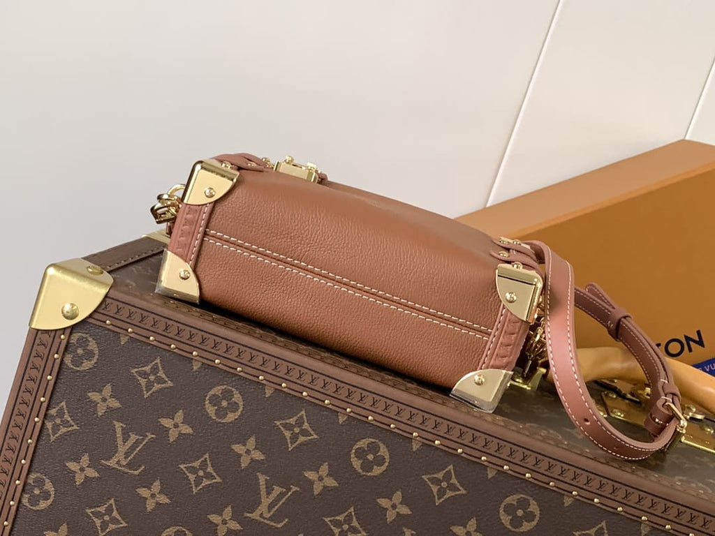LOUIS VUITTON M15224 SIDE TRUNK