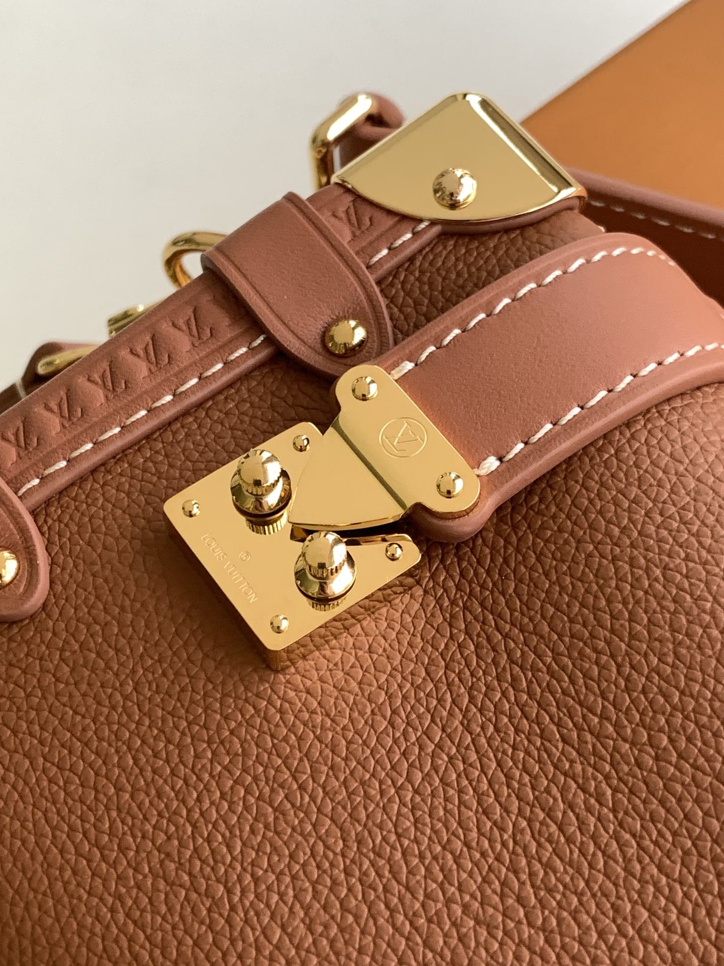 LOUIS VUITTON M15224 SIDE TRUNK