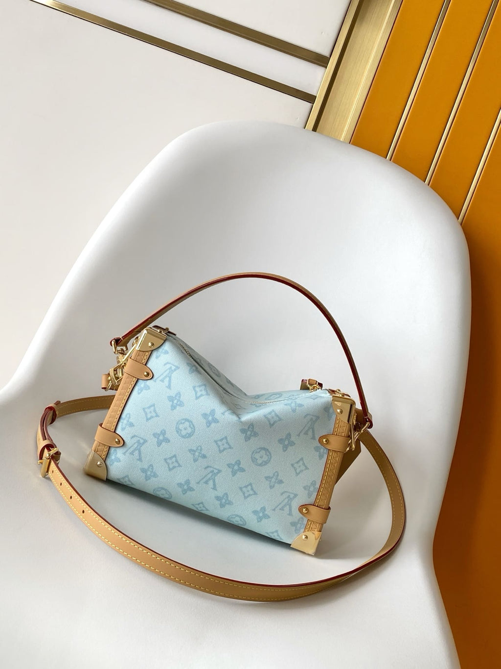 LOUIS VUITTON M27891 Side Trunk MM